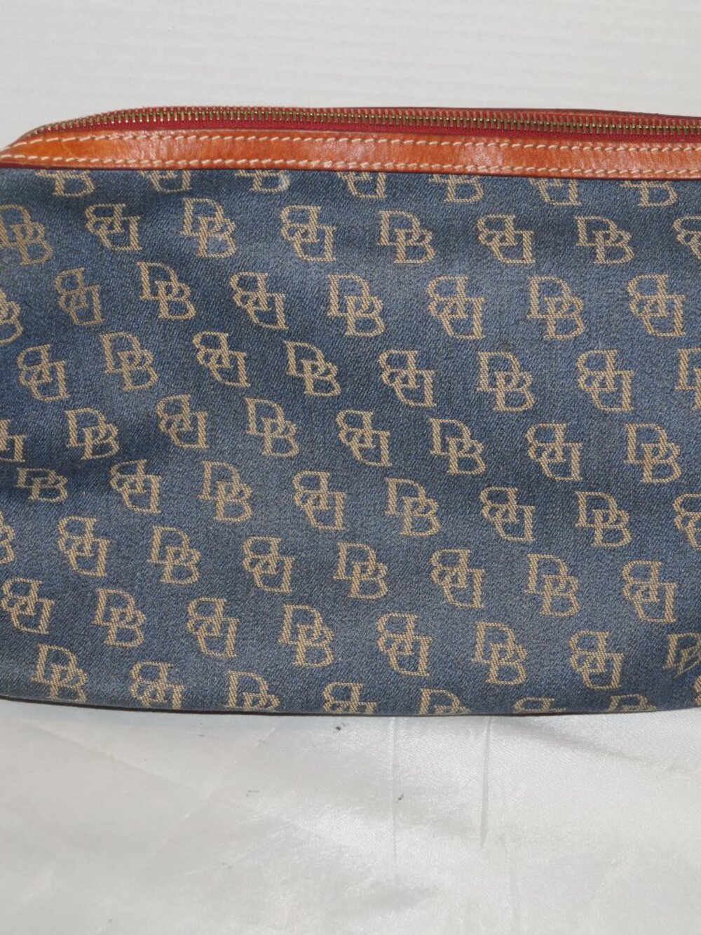 Dooney & Bourke Denim Handbag Blue Brown Leather Large Purse Monogram Medallion - Picture 5 of 12